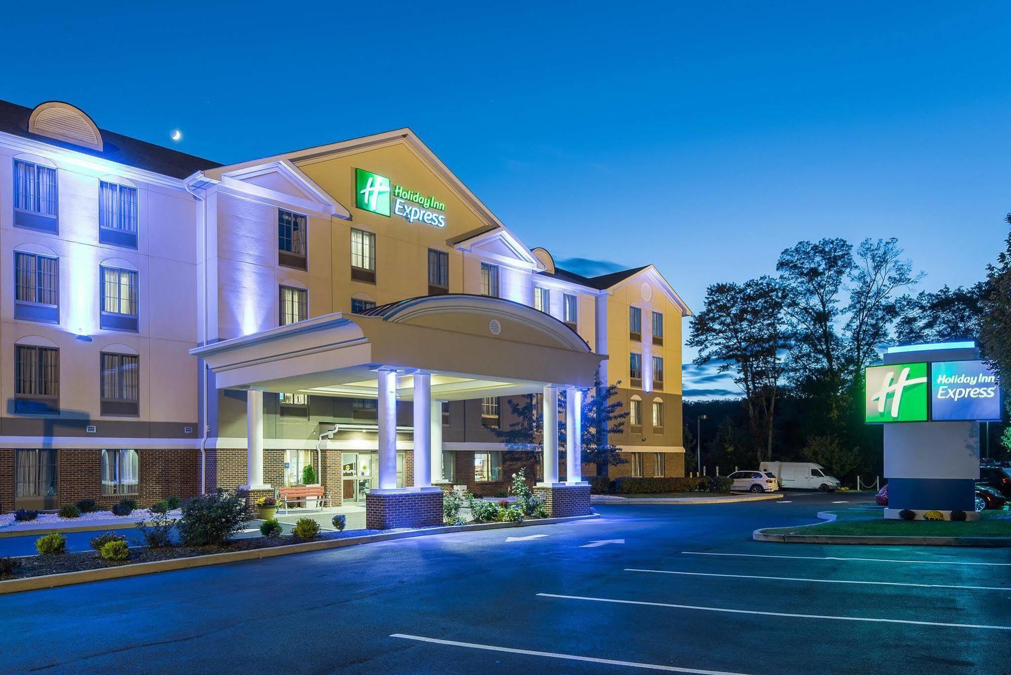 Holiday Inn Express Haskell-Wayne Area By Ihg Екстериор снимка