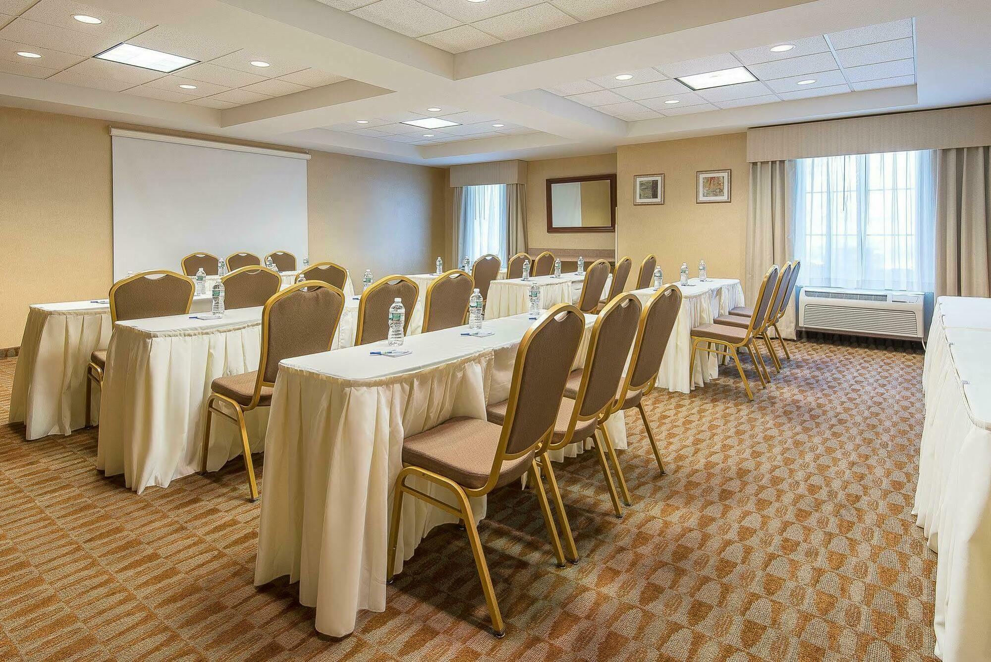Holiday Inn Express Haskell-Wayne Area By Ihg Екстериор снимка